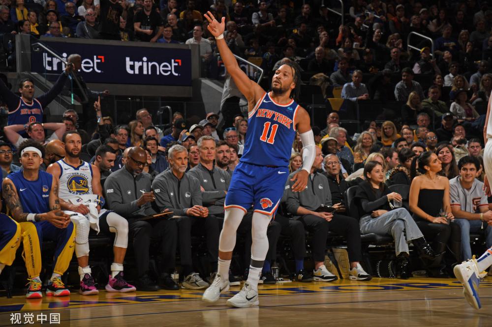 腿上留下两 腿上留下两