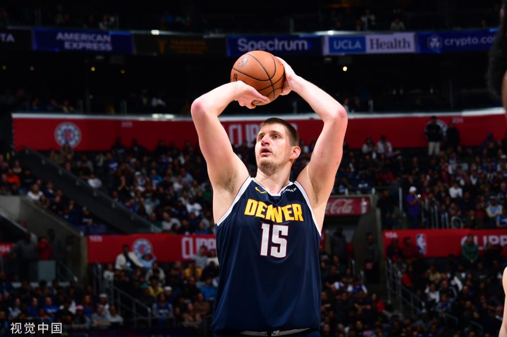 一举一动都 一举一动都